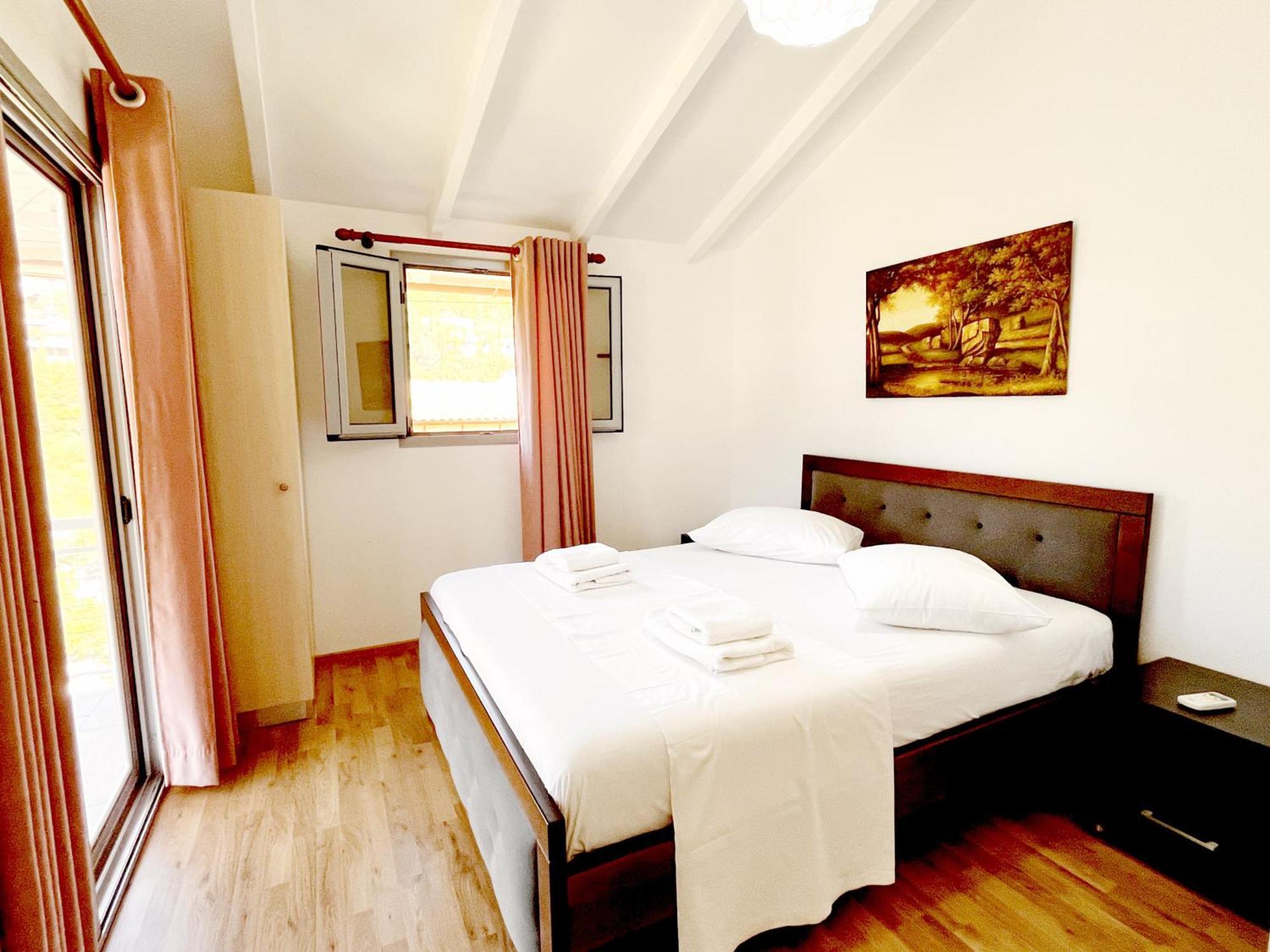 Garden Rooms Himare Ngoại thất bức ảnh