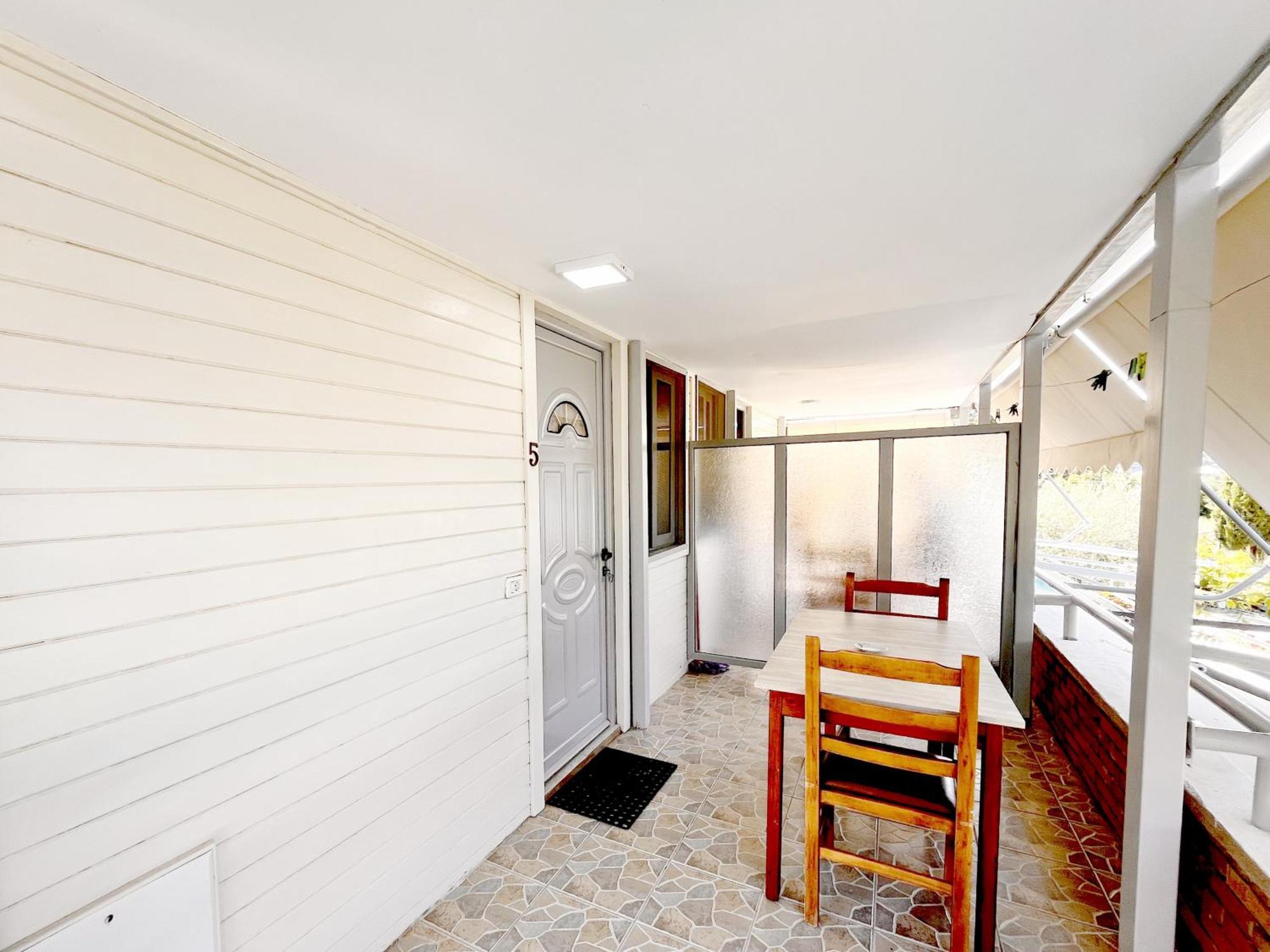 Garden Rooms Himare Ngoại thất bức ảnh