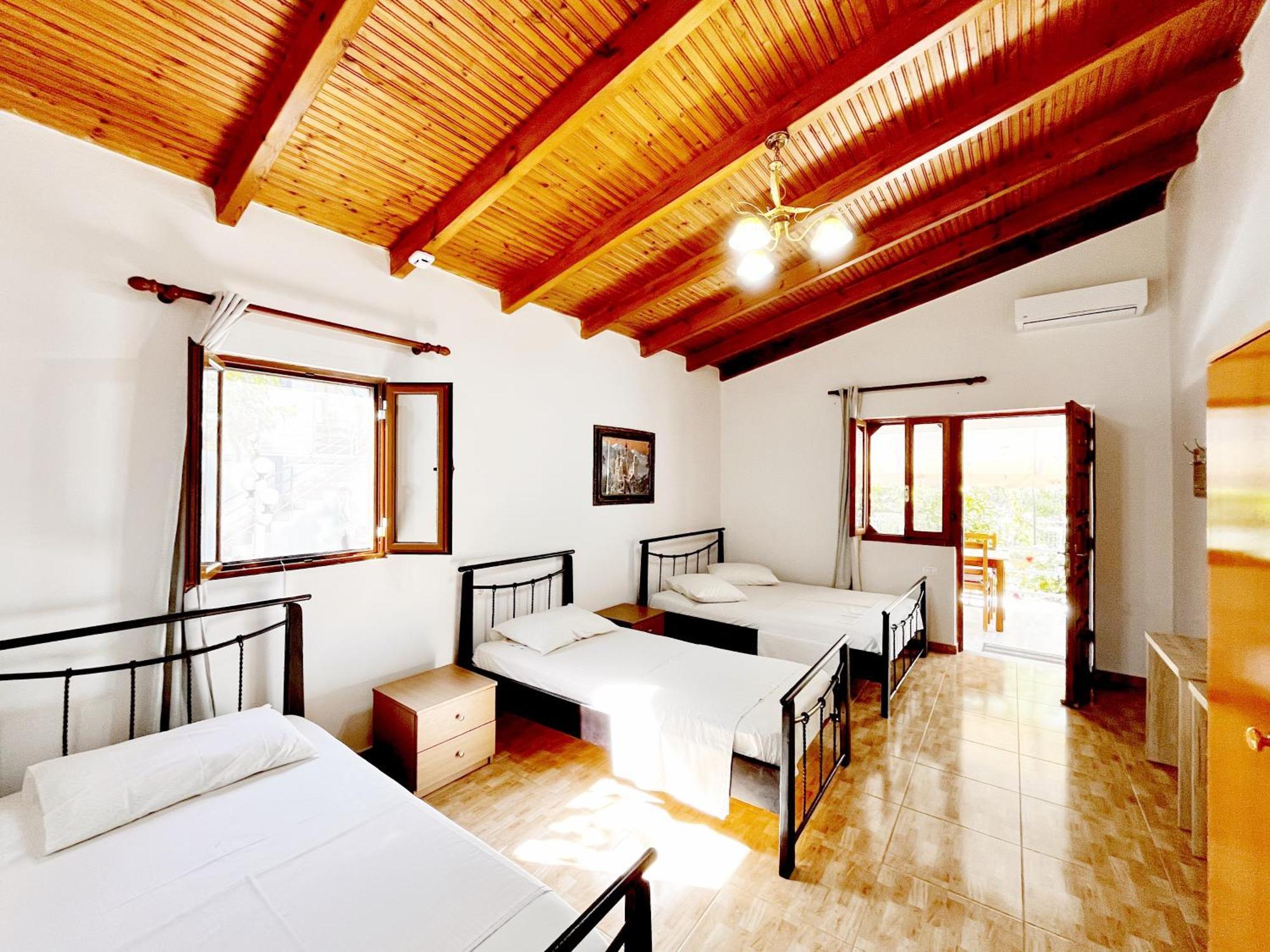 Garden Rooms Himare Ngoại thất bức ảnh