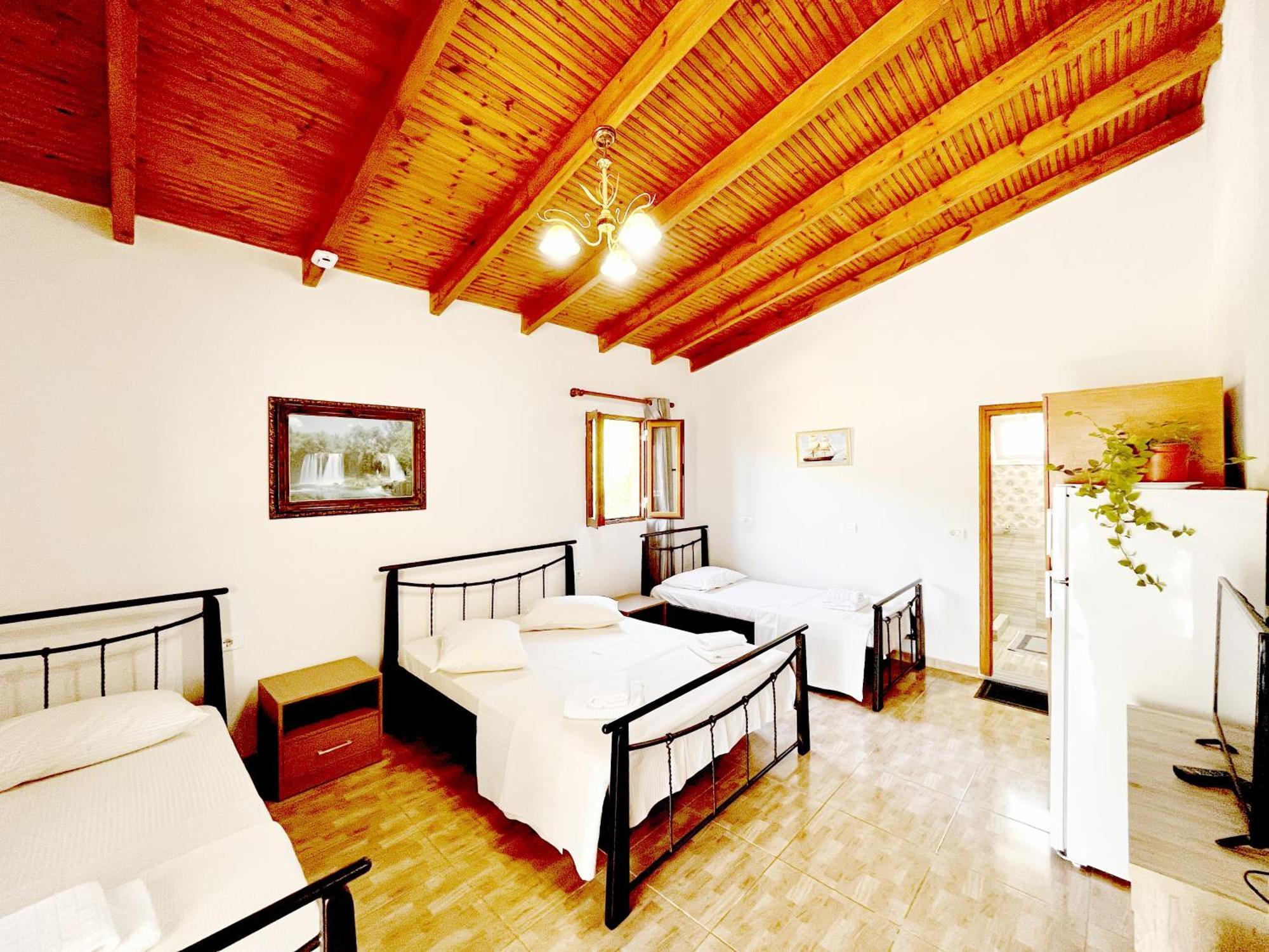 Garden Rooms Himare Ngoại thất bức ảnh