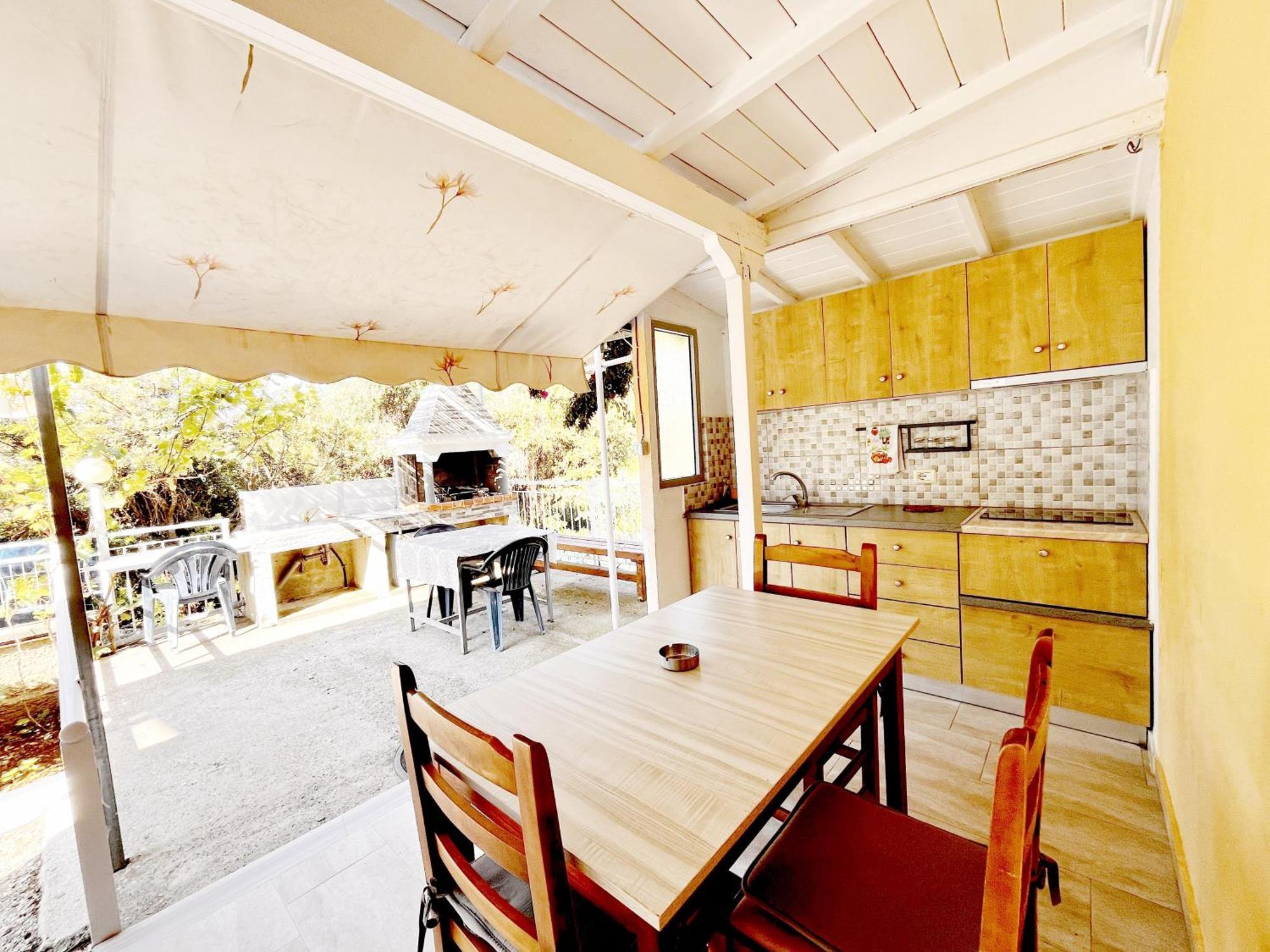 Garden Rooms Himare Ngoại thất bức ảnh