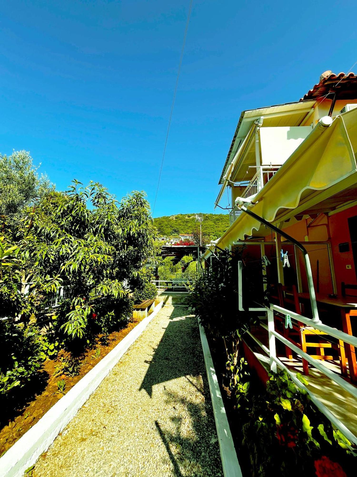 Garden Rooms Himare Ngoại thất bức ảnh
