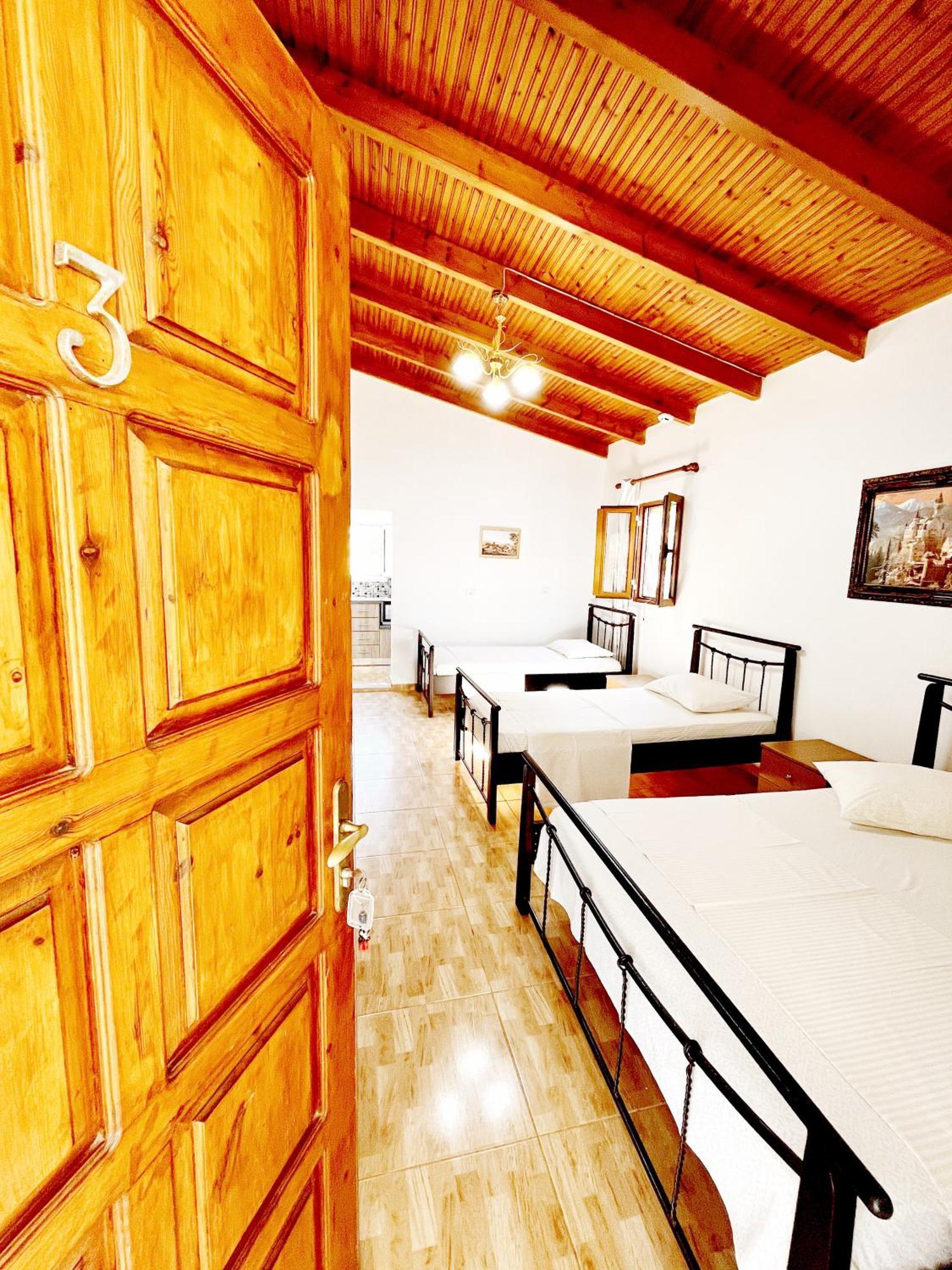 Garden Rooms Himare Ngoại thất bức ảnh