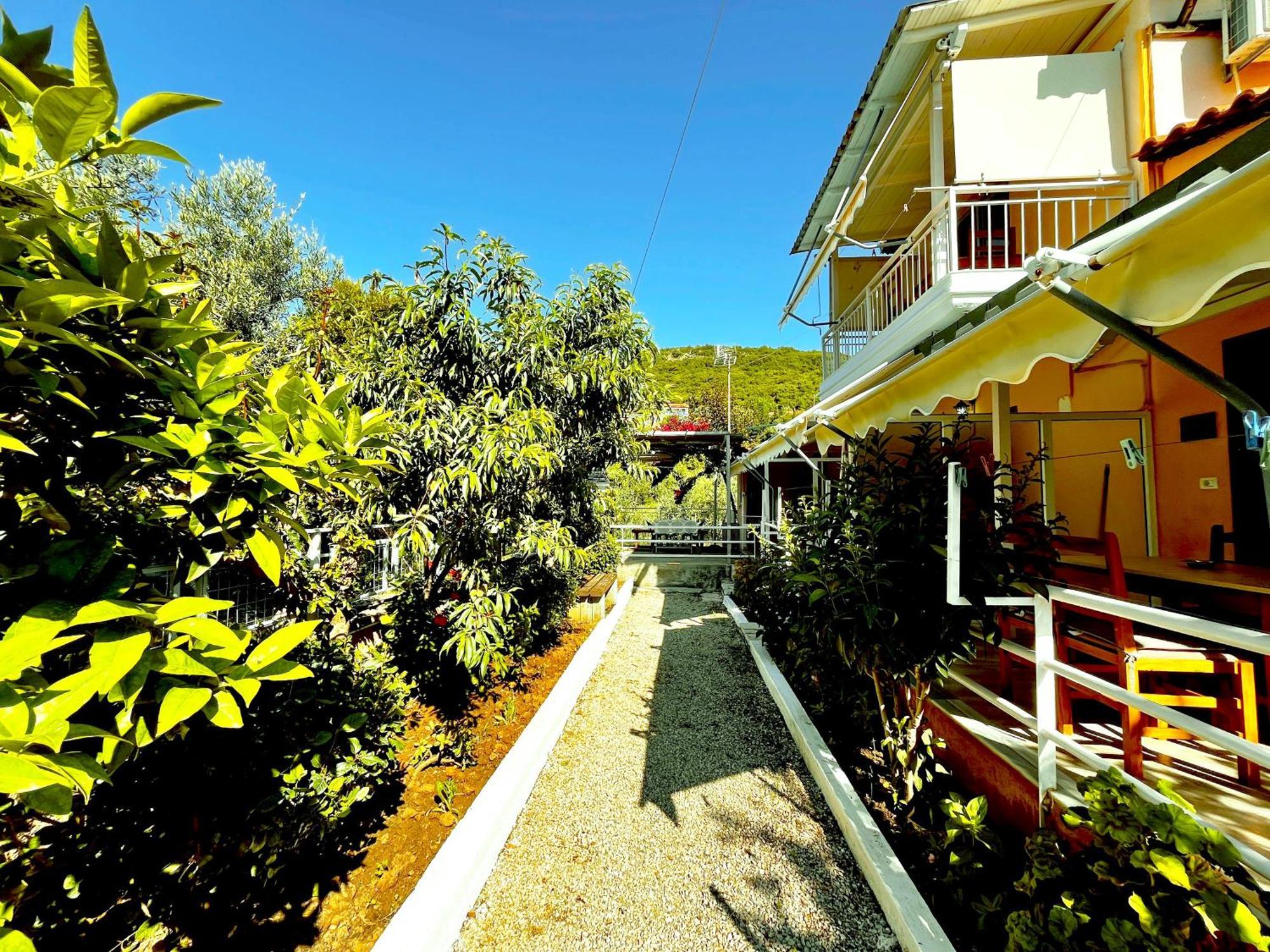 Garden Rooms Himare Ngoại thất bức ảnh