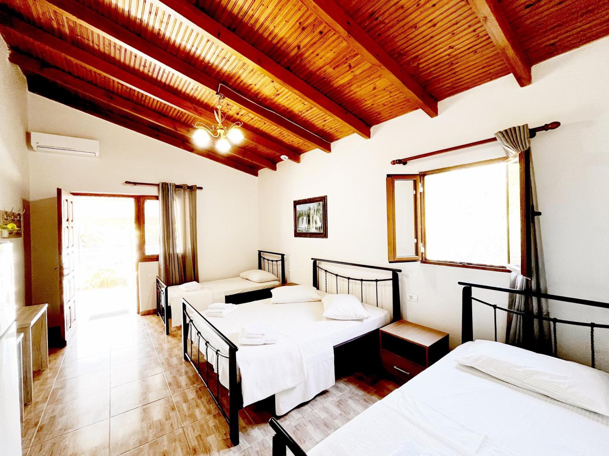 Garden Rooms Himare Ngoại thất bức ảnh