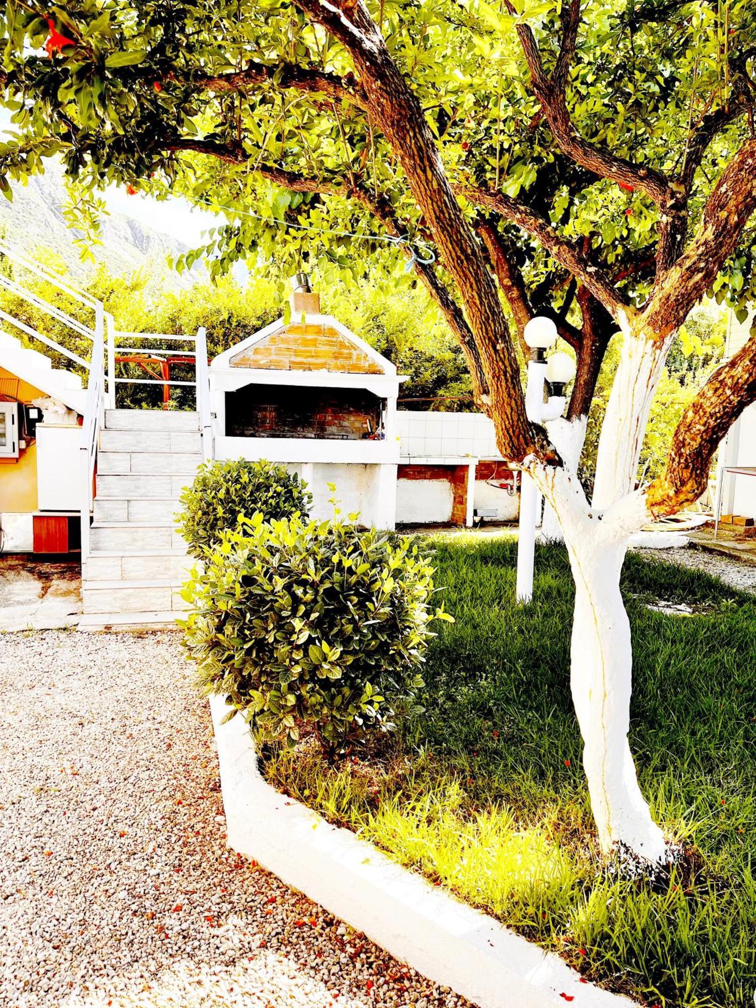 Garden Rooms Himare Ngoại thất bức ảnh