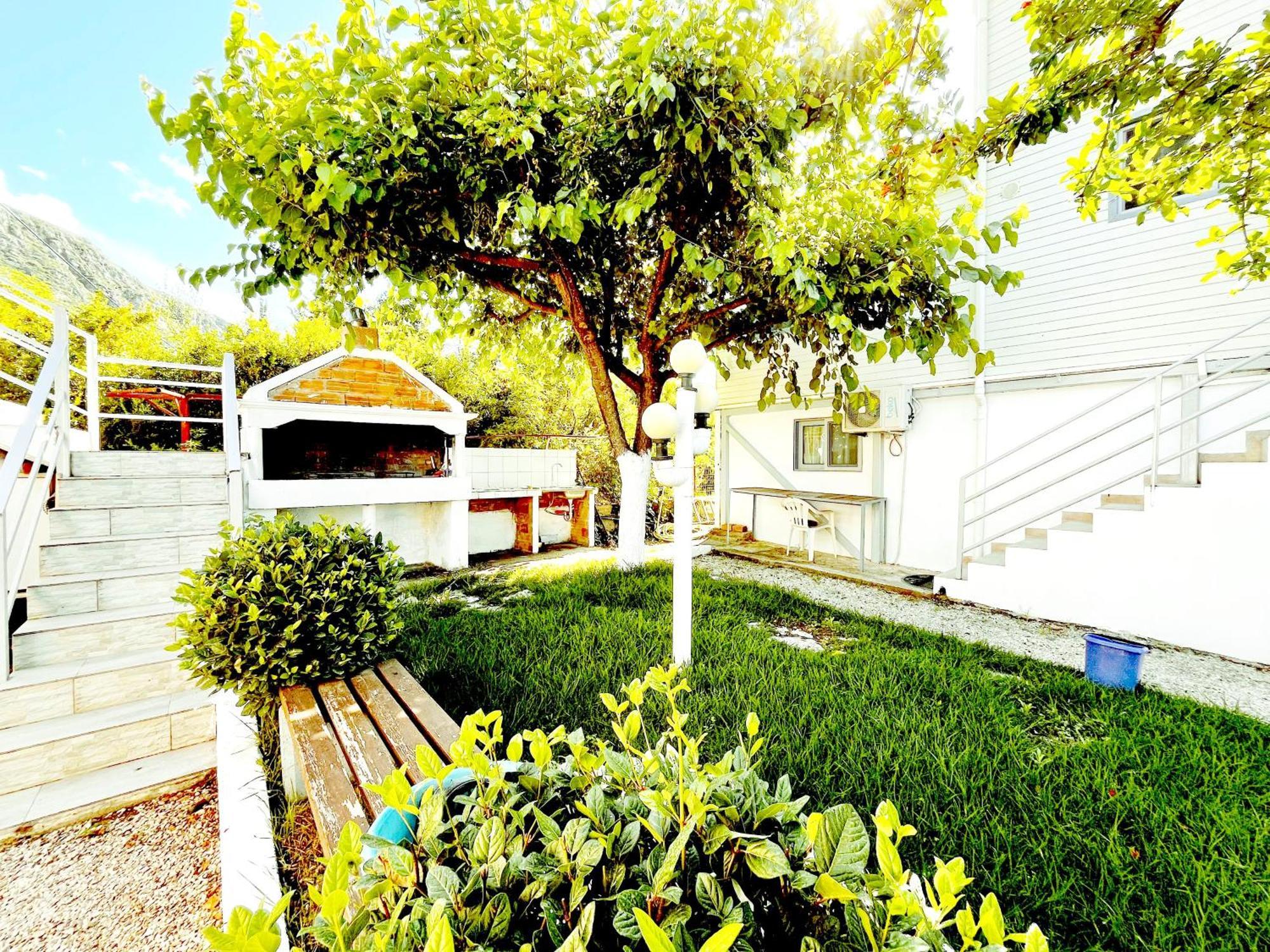 Garden Rooms Himare Ngoại thất bức ảnh