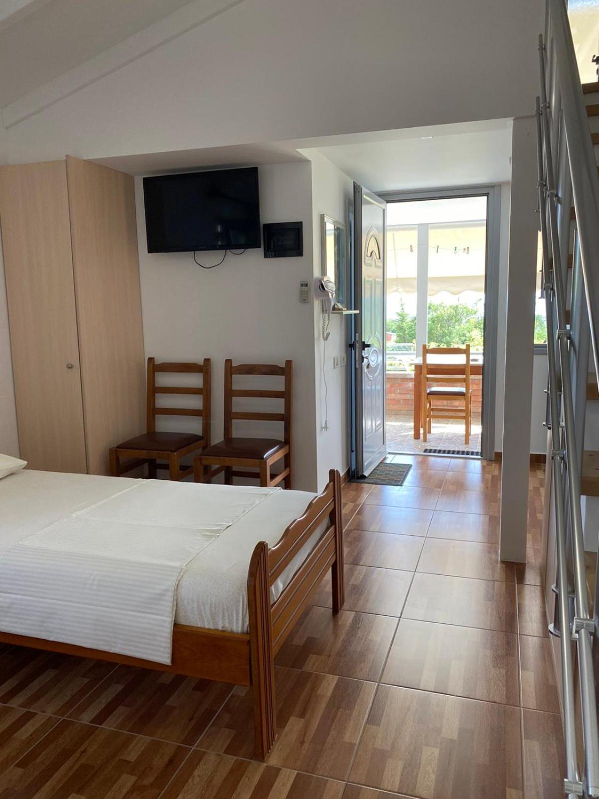 Garden Rooms Himare Ngoại thất bức ảnh